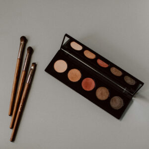 Eye Shade Pallette (5 Shades) Free Brushes 3x